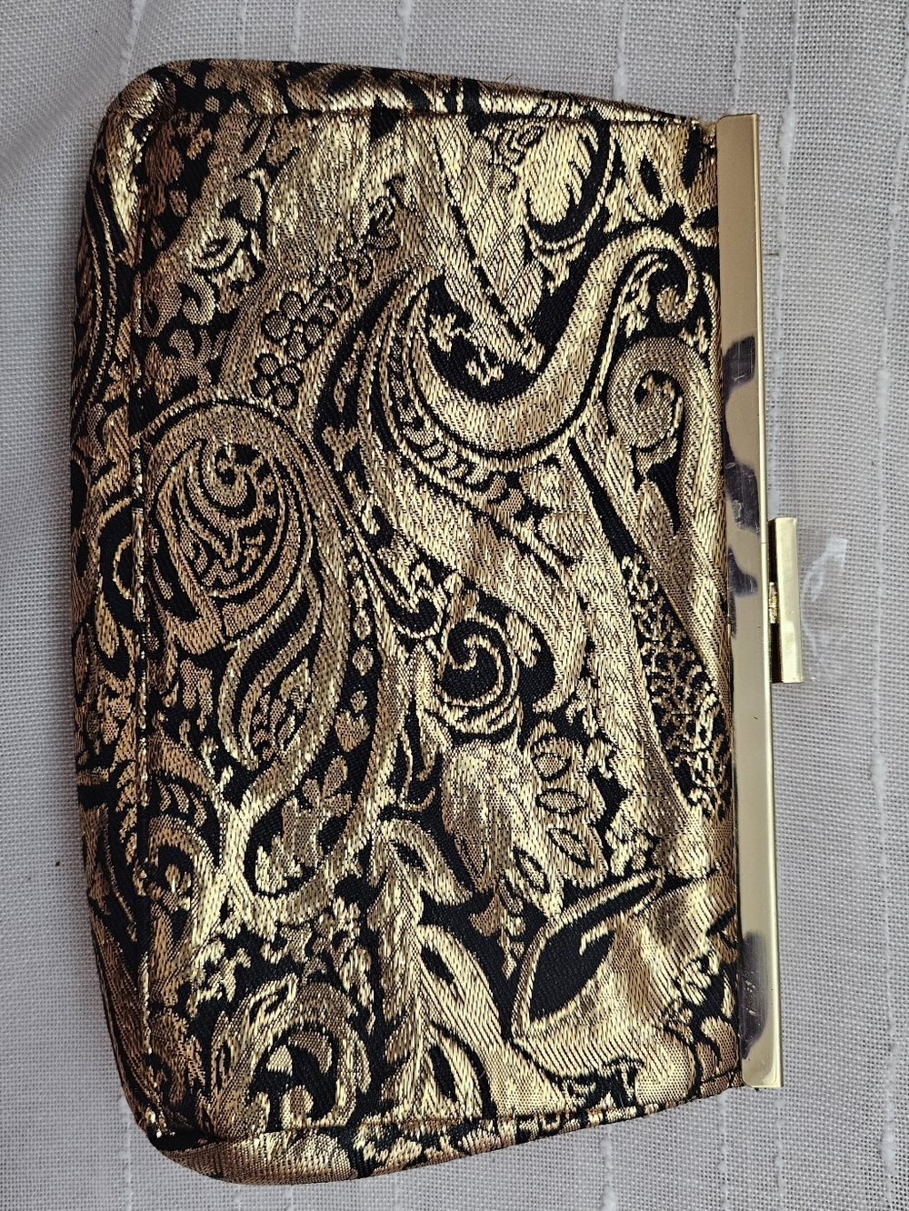 Estee Lauder Brand Gold Lame Brocade Clutch Kiss Lock frame closure Purse